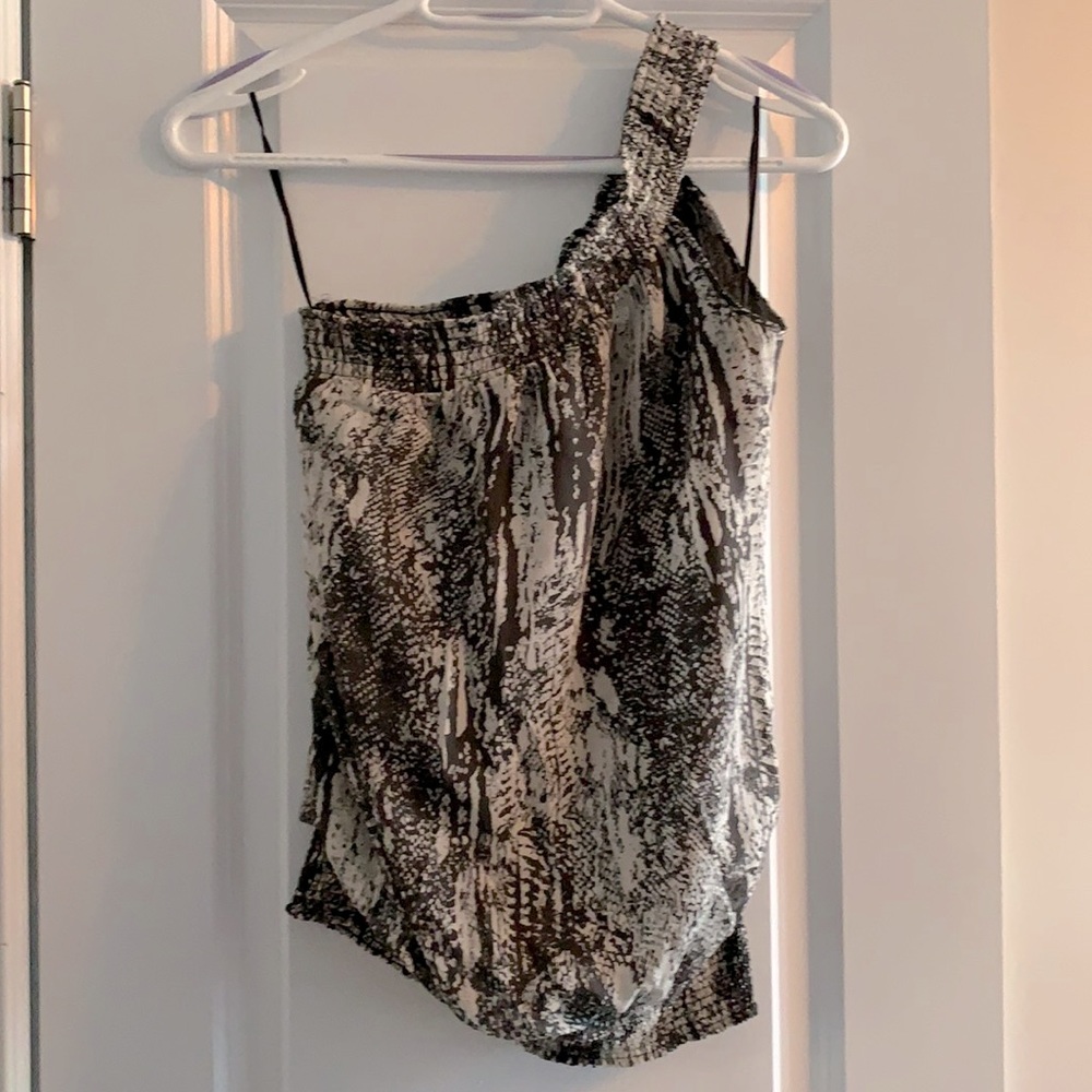 Guess one shoulder tank